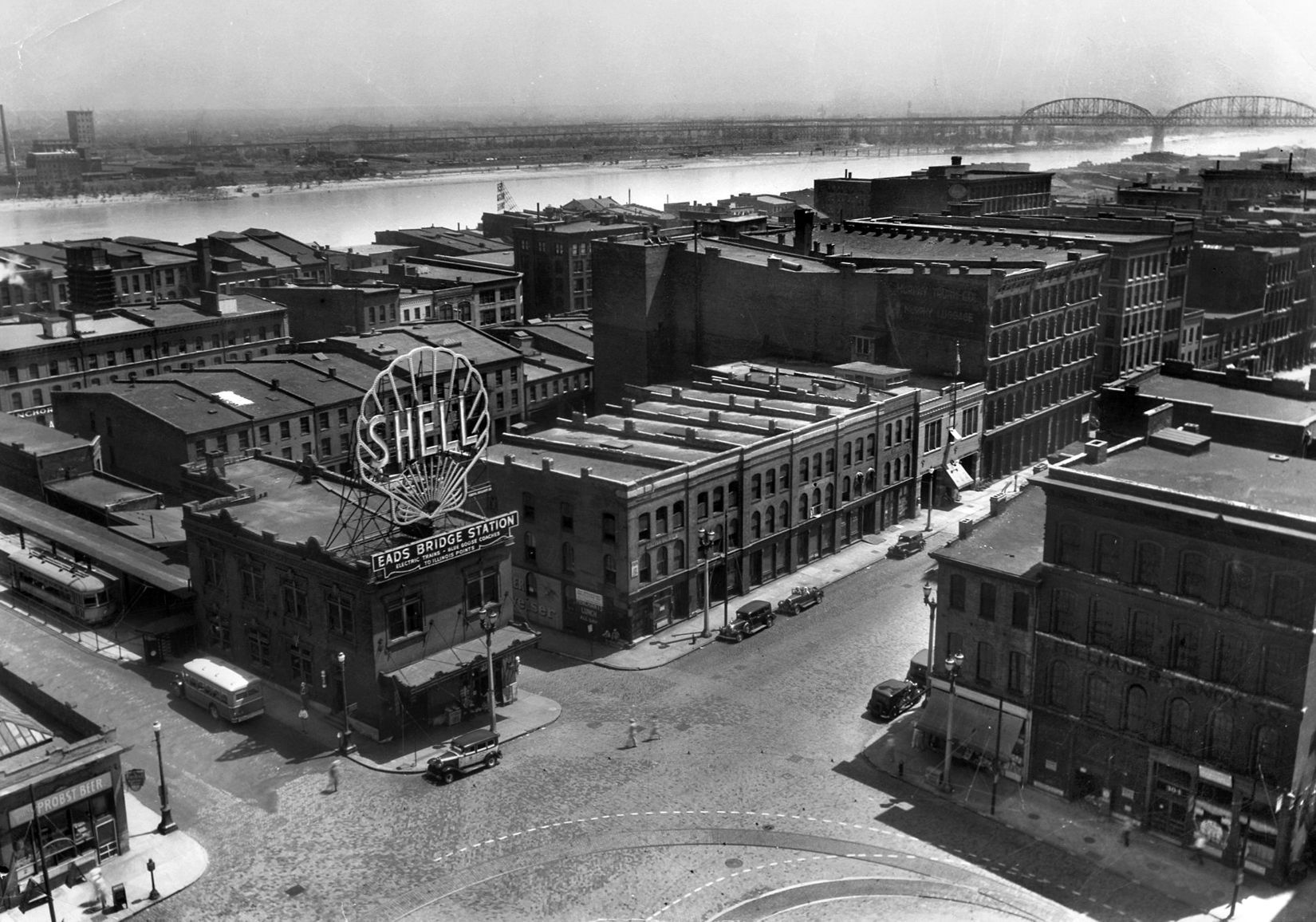 The Building of the Arch